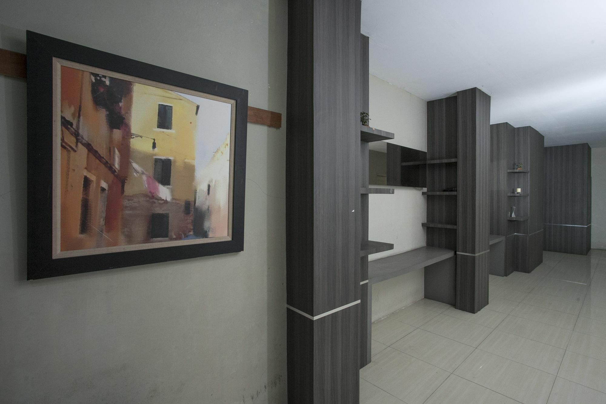 Hotel RedDoorz near Suroboyo Carnival Park Surabaya Exterior foto